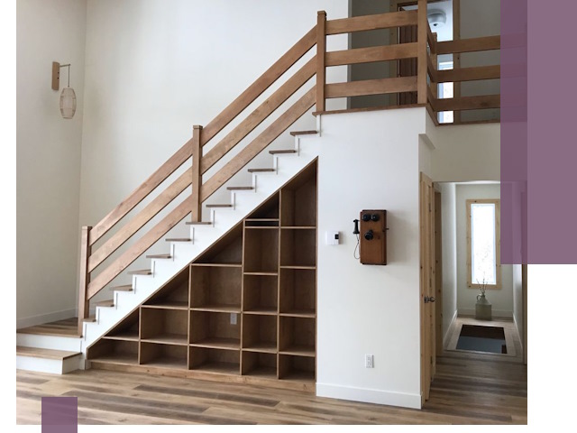 Монтаж деревянных лестниц под ключ в Ялте, качественно и быстро