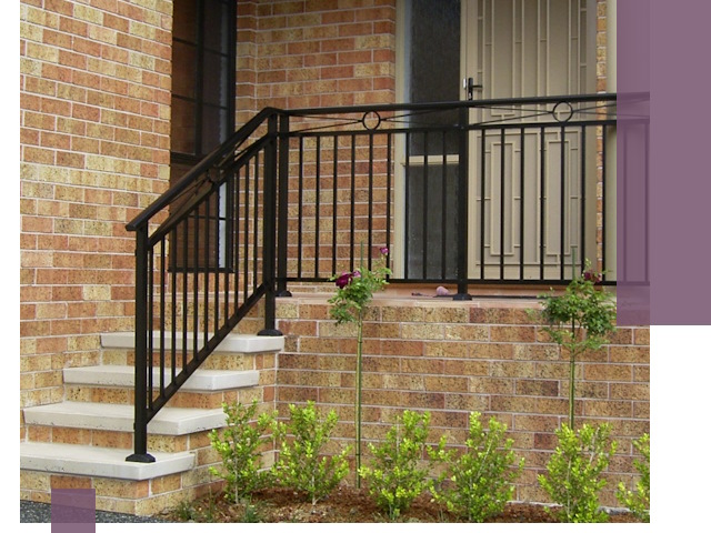 Уличные перила из металла под ключ в Ялте