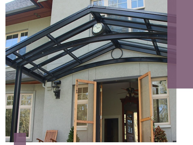 Изготовление и монтаж навесов и козырьков в Ялте