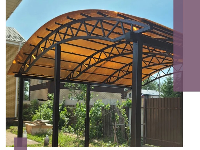 Изготовление навесов под ключ в Ялте из качественных материалов