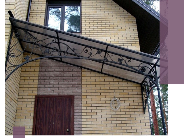 Односкатные козырьки из металла под ключ в Ялте