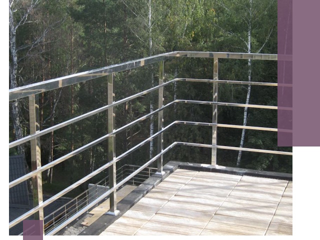 Парапеты из нержавеющей стали в Ялте — изготовление и монтаж