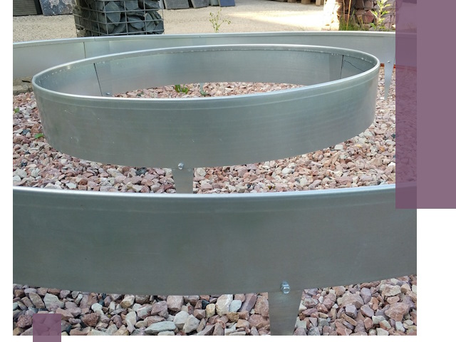 Нержавеющие бордюры под ключ в Ялте — изготовление и монтаж